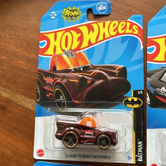 Set of 4 HotWheels - Picture 5 of 6